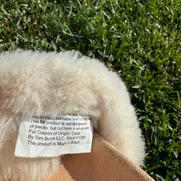 Tory Burch Sheldon Shearling Two-Band Slide in Neutral size 6.5 women - Picture 7 of 15